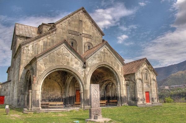 Հաղպատի վանք, Սանահինի վանք, ՄԵՆՁ ԷՐ քարայր,  Ախթալա