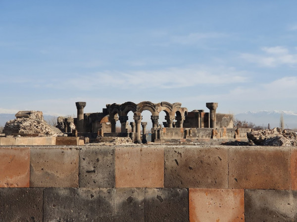 Զվարթնոցի տաճար