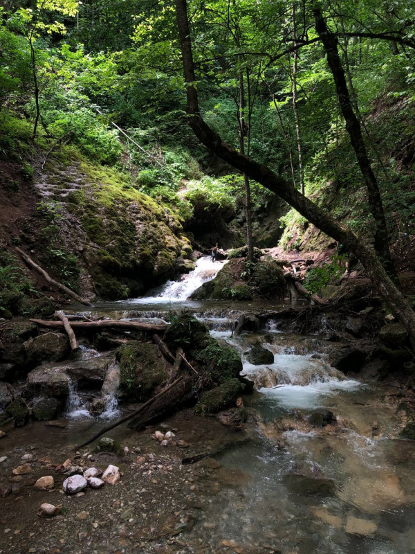 Յոգա / Սևանավանք, Հին Դիլիջան, Հաղարծին, Թաքնված ջրվեժ