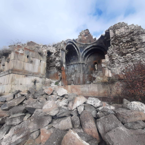 Անհատական / Պտղնիի տաճար, Սուրբ Պողոս-Պետրոս եկեղեցական համալիր,  Նեղուցի տաճար, Արզականի տաք հանքային ջրերի լողավազան