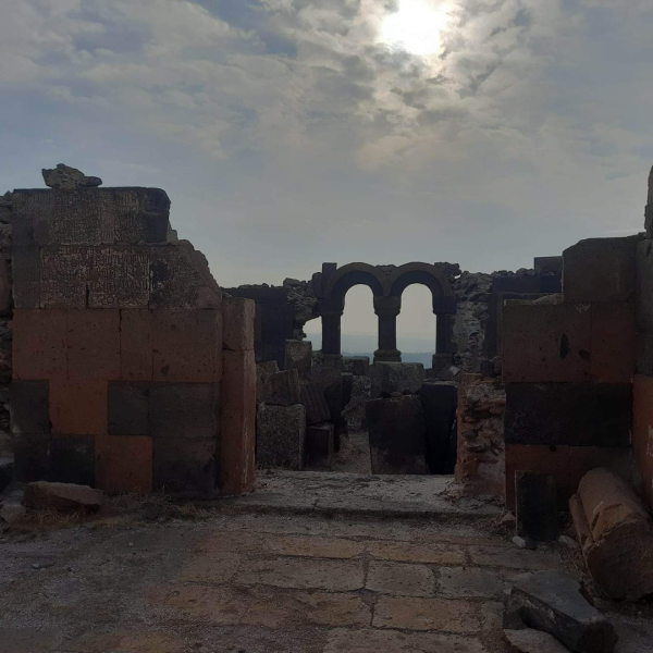 Ուշիի Սուրբ Սարգիս վանք, Օհանավանք, Սաղմոսավանք, տառերի պուրակ